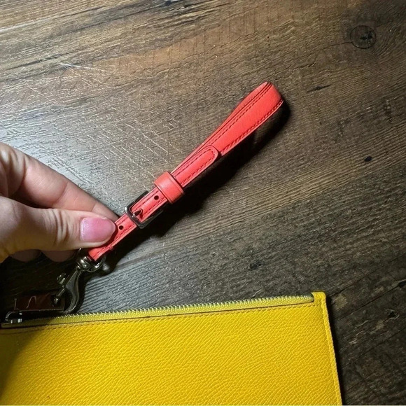 Coach  yellow and neon pink wristlet pouch/card case/travel - Picture 5 of 8
